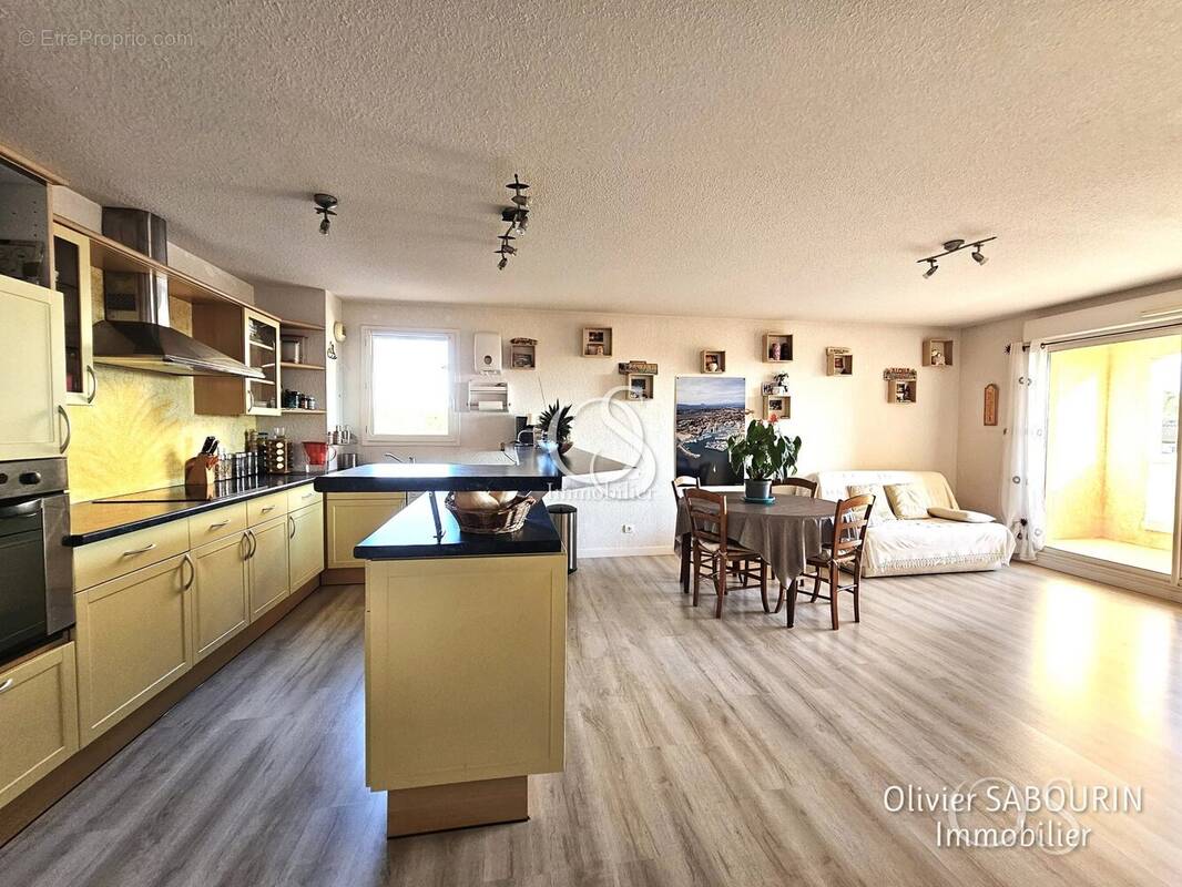 Appartement à FREJUS