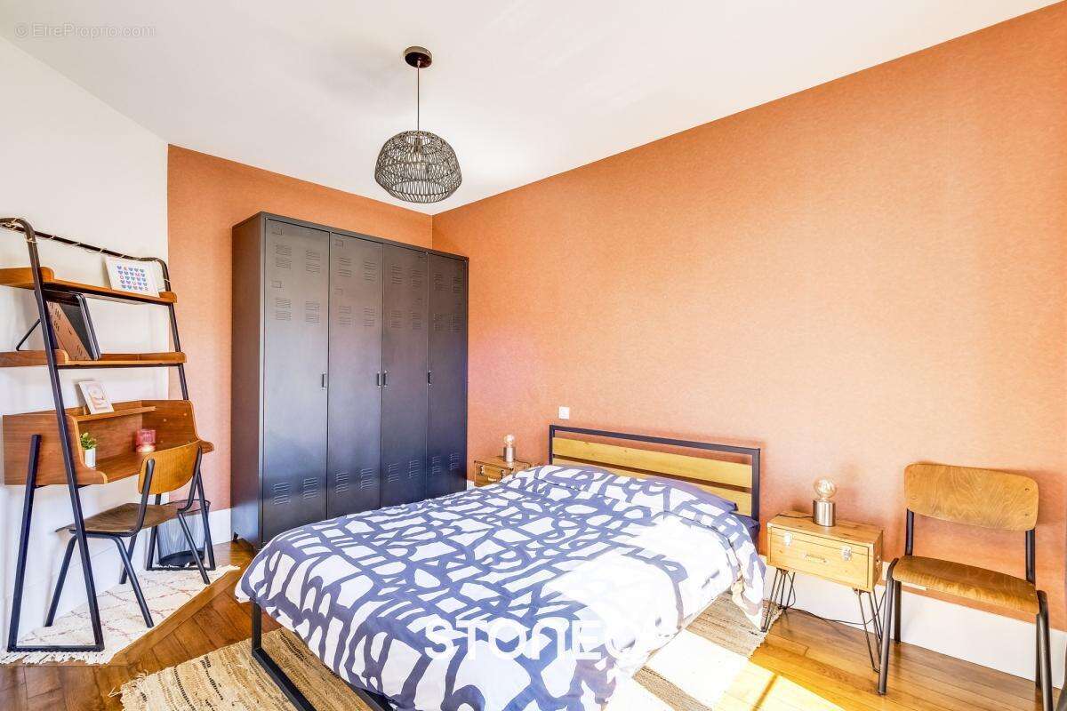 Appartement à ISSY-LES-MOULINEAUX