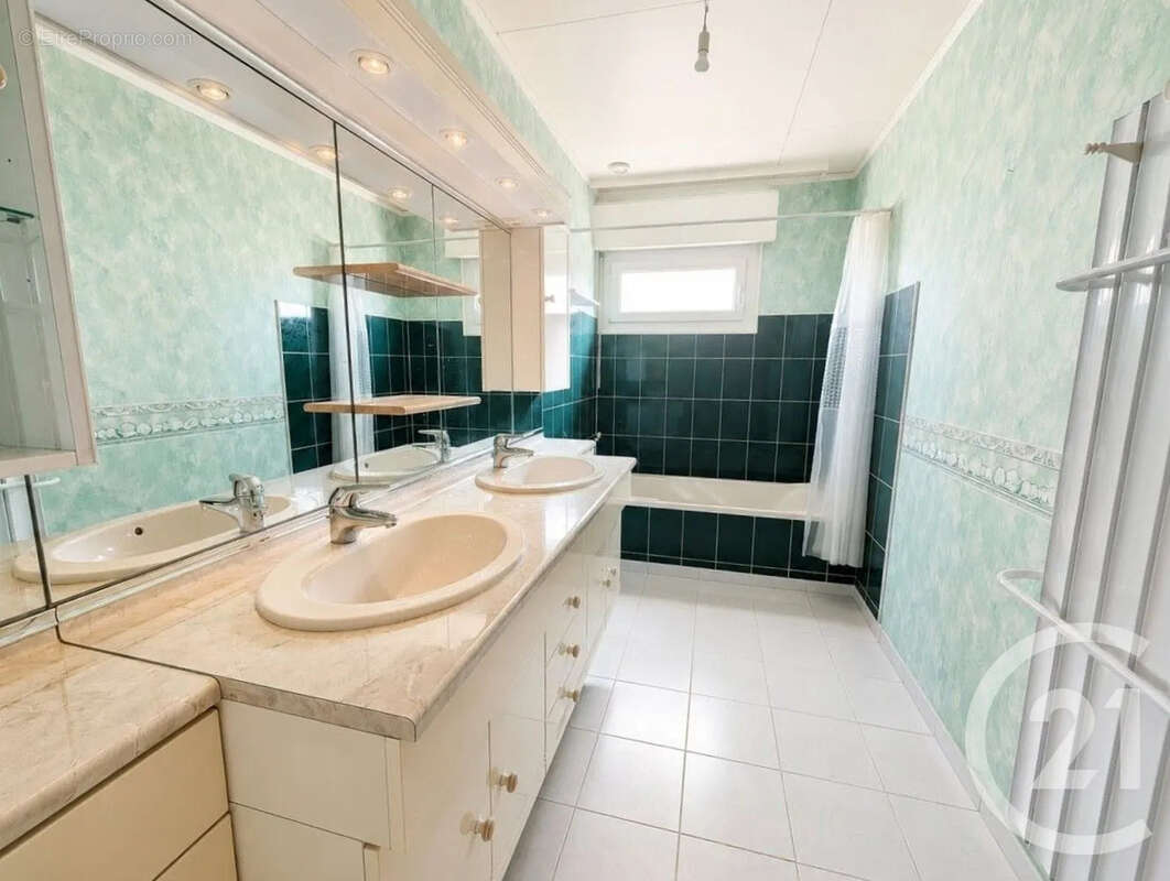 Maison 174 m² à Sarry  - photo 8