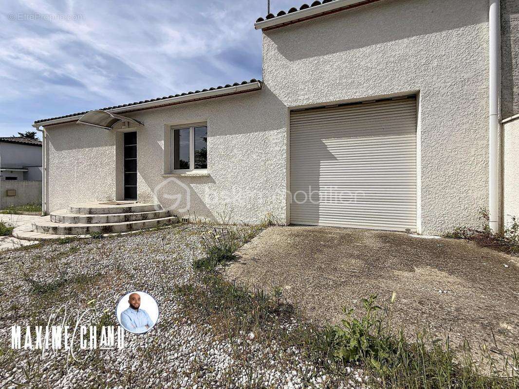 Maison à COURNONSEC