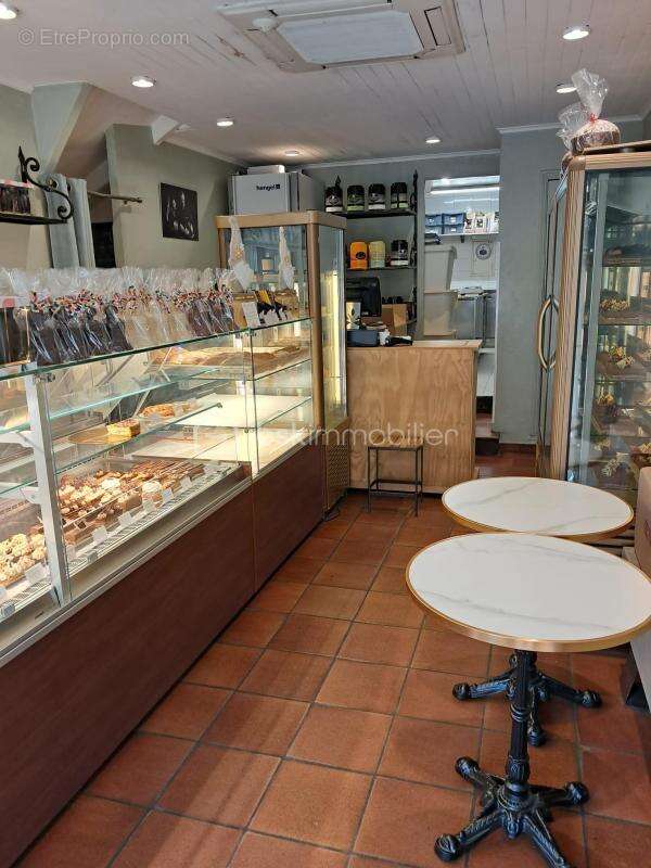 Pâtisserie  centre-ville de valbonne - photo 3