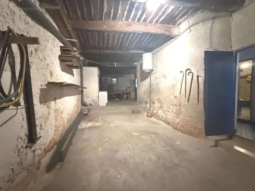 Exclusivité : maison de village de type 3 avec jardin, garage et combles aménageables - photo 3