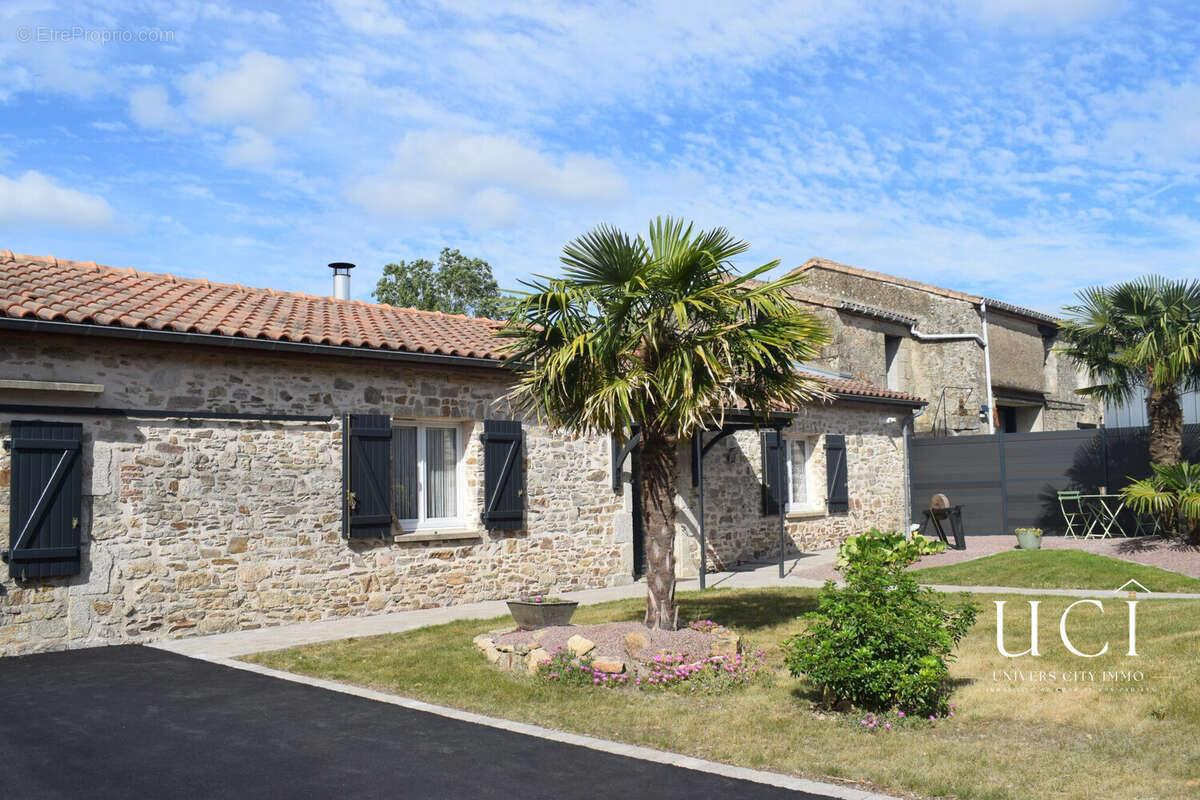 Maison 124 m² à Maisdon-Sur-Sevre  - photo 2