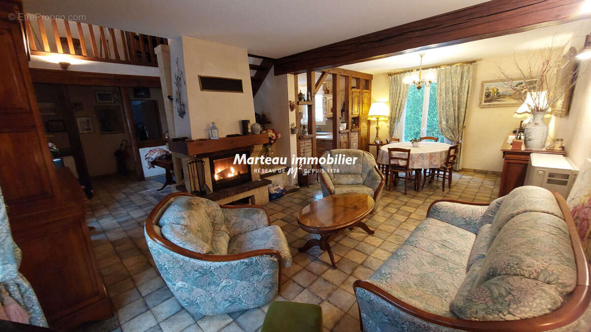 Maison à YVRE-L'EVEQUE