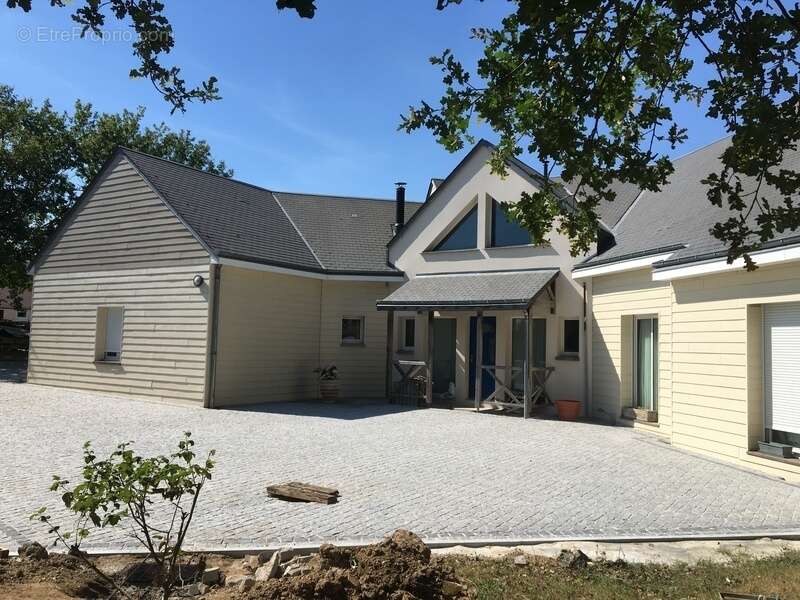 Maison à VIENNE-EN-VAL