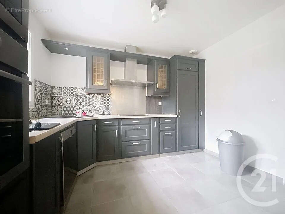 Maison à SAINT-FARGEAU-PONTHIERRY