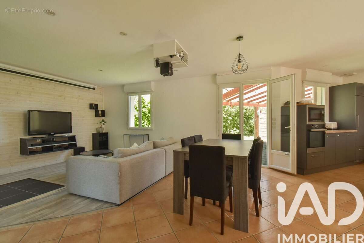 Maison 123 m² à Cherre  - photo 3