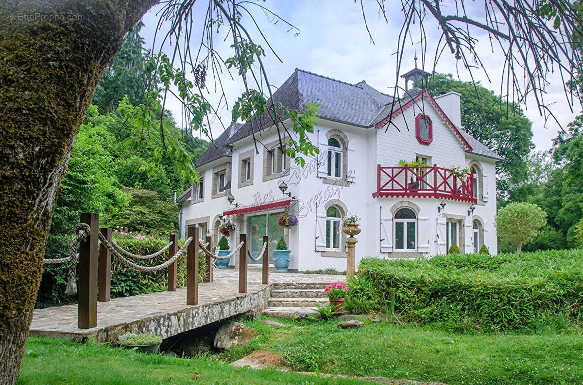 A vendre Belle propriété avec étang et rivière et dépendances, Finistère - photo 3