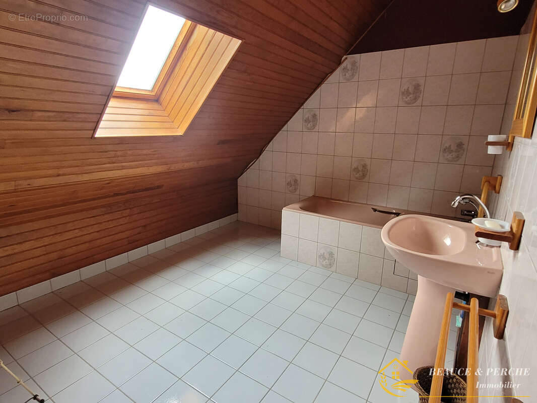 Maison à FONTENAY-SUR-EURE