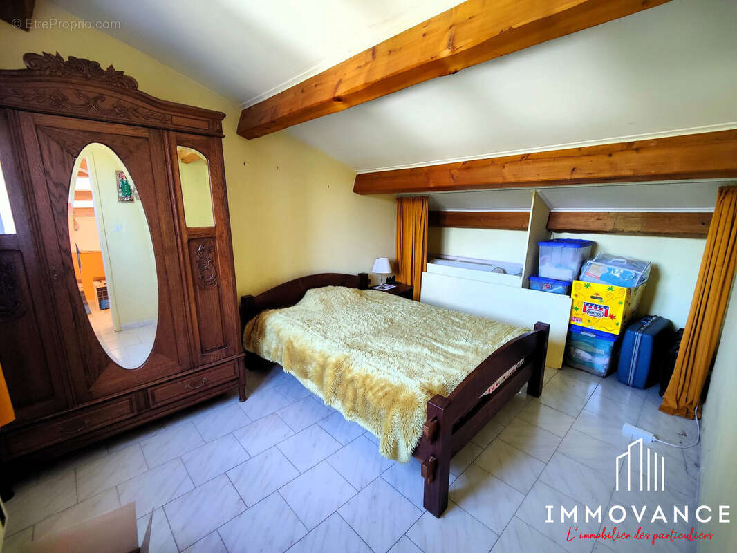 Maison à VIOLS-LE-FORT