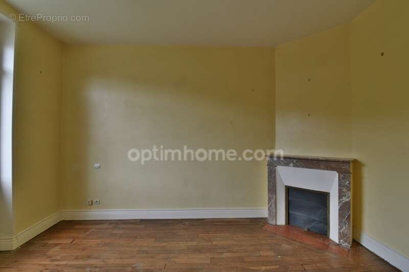 Maison à ARGENTON-SUR-CREUSE