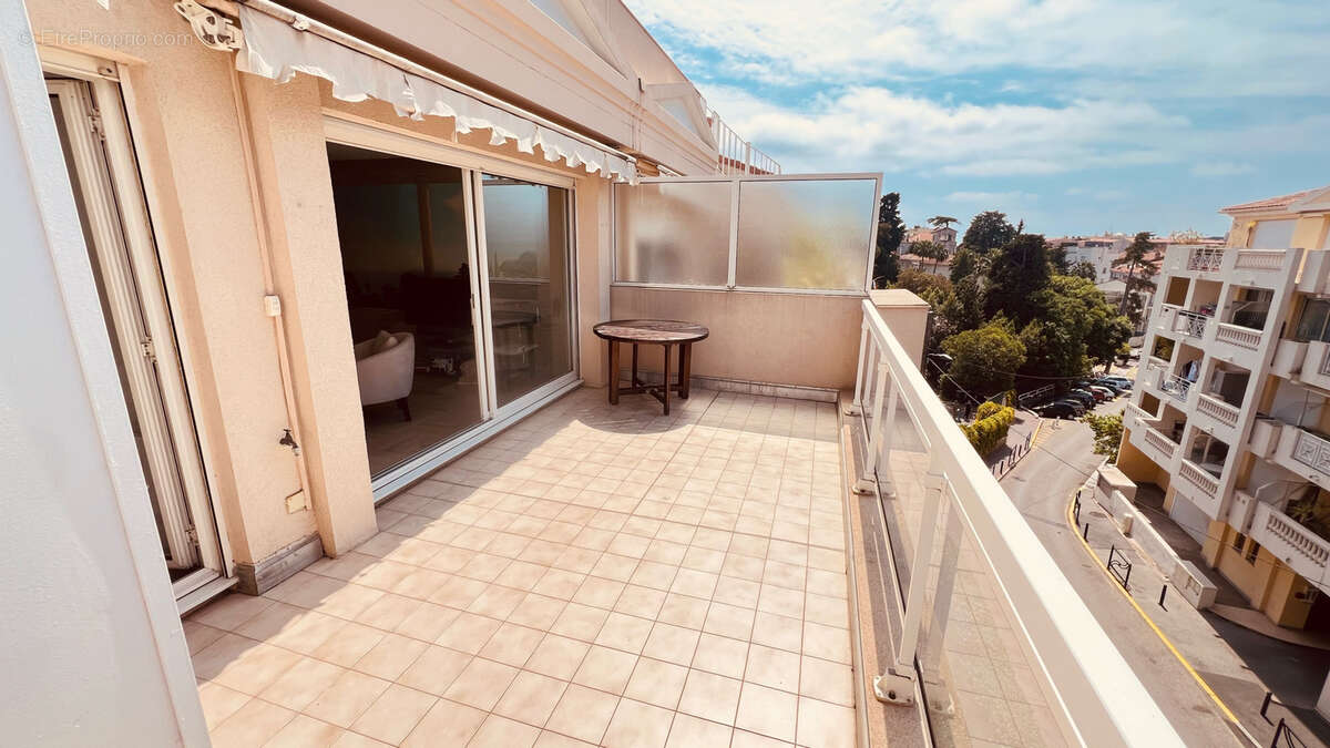 Appartement à CANNES