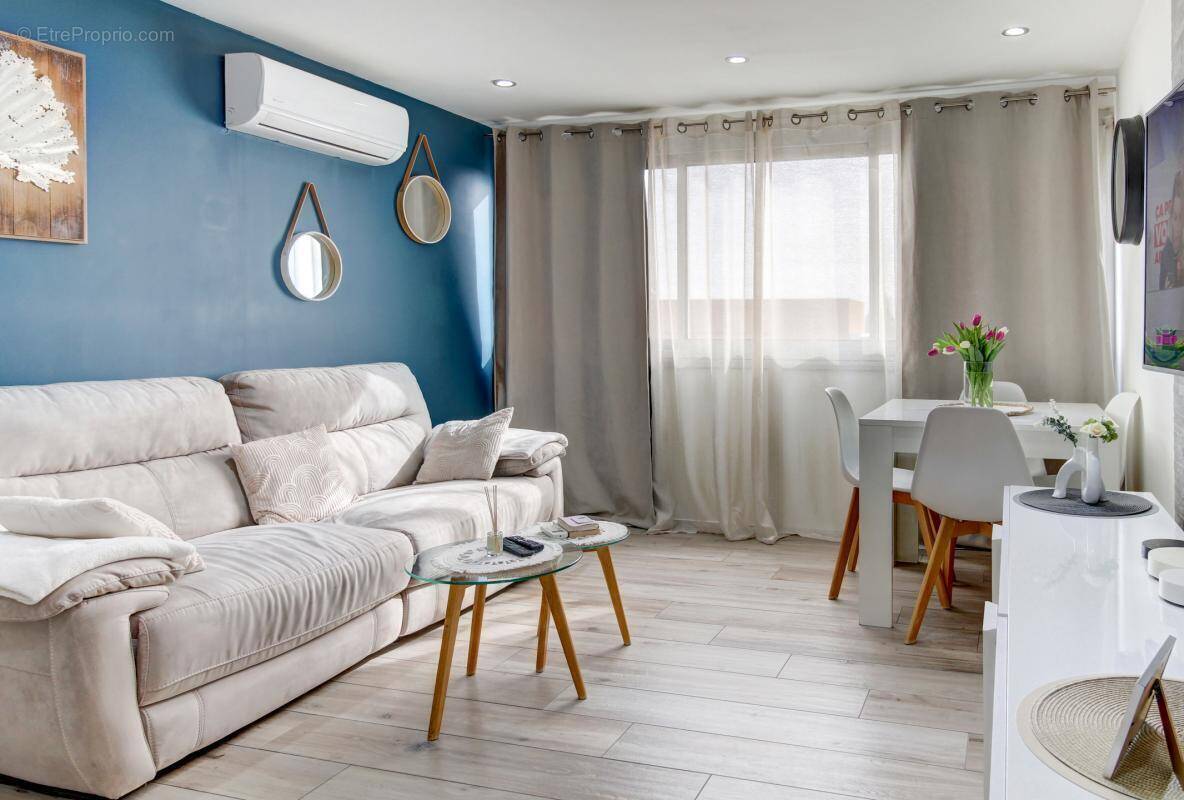 Appartement à VILLENEUVE-LOUBET