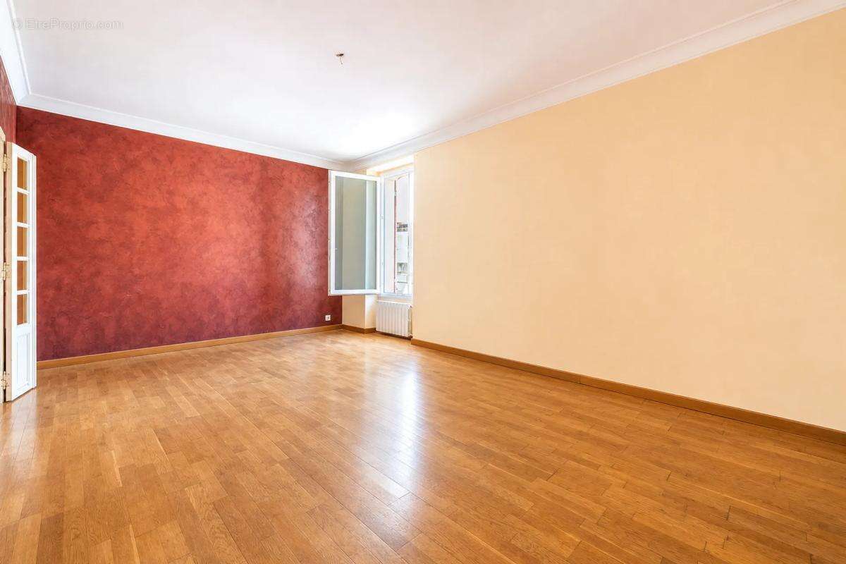 Appartement à MARSEILLE-16E