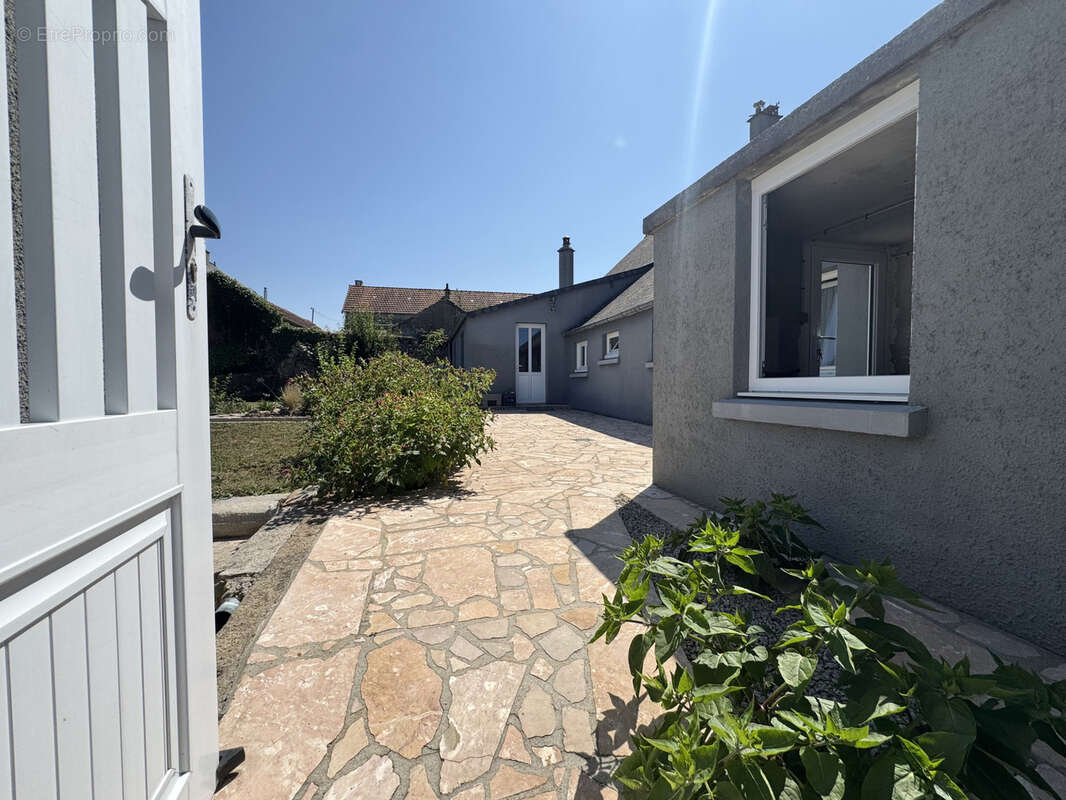 Jolie maison en pierres et masses entre valognes et le val de saire - photo 24