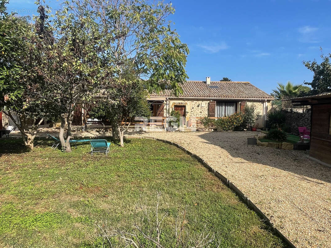 A vendre Hérault 34550 Bessan - proche Agde et mer - unique opportunité Maison 162 m2 en pierres entièrement rénovée type Longèr - photo 24