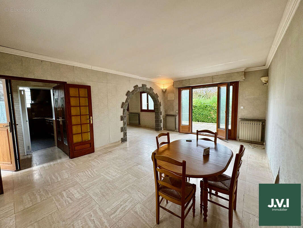 Maison à MONTMORENCY