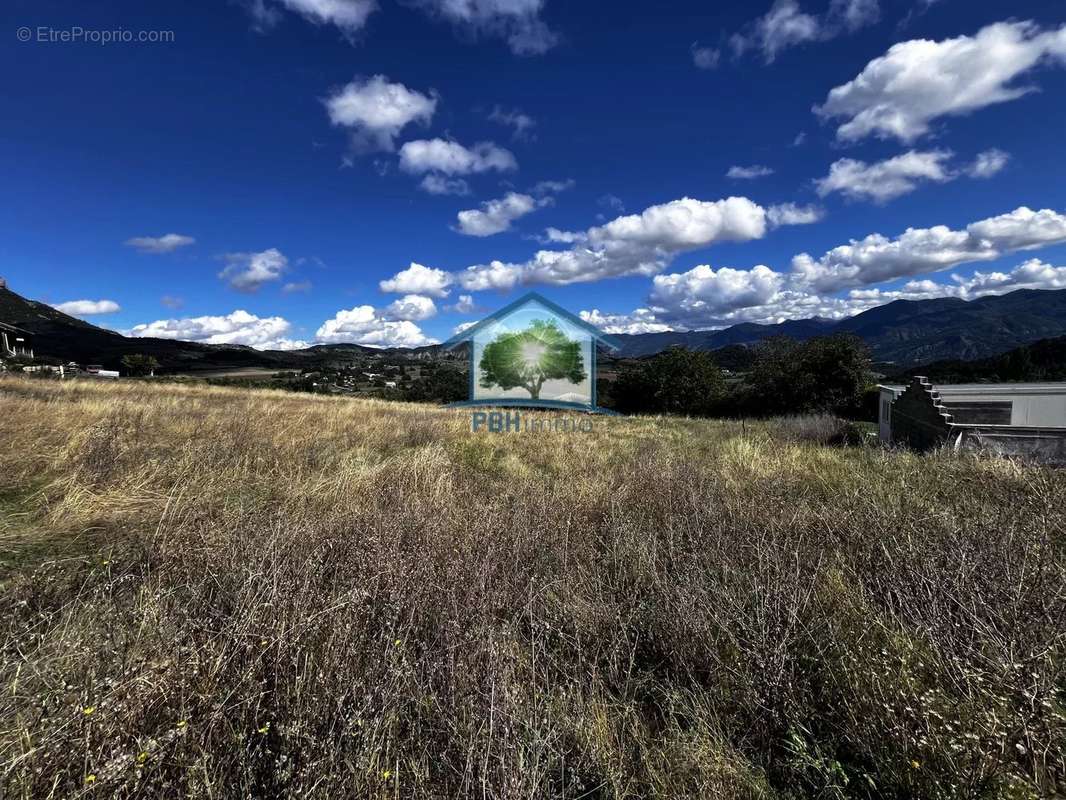 Terrain à BARCILLONNETTE