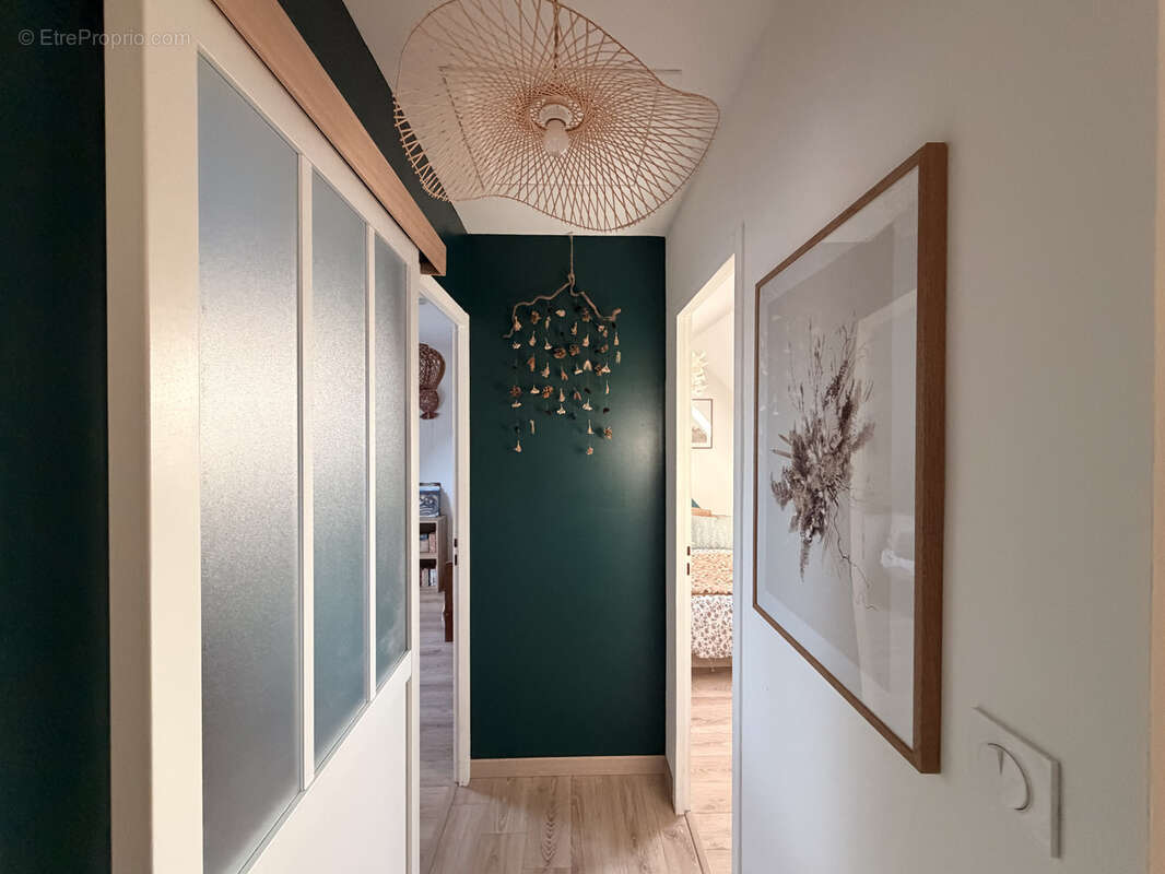 Maison à SAINTE-SABINE-SUR-LONGEVE