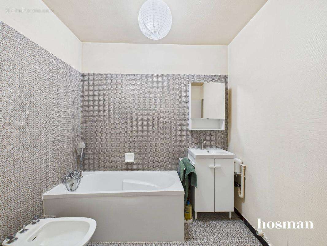 Appartement à PARIS-18E