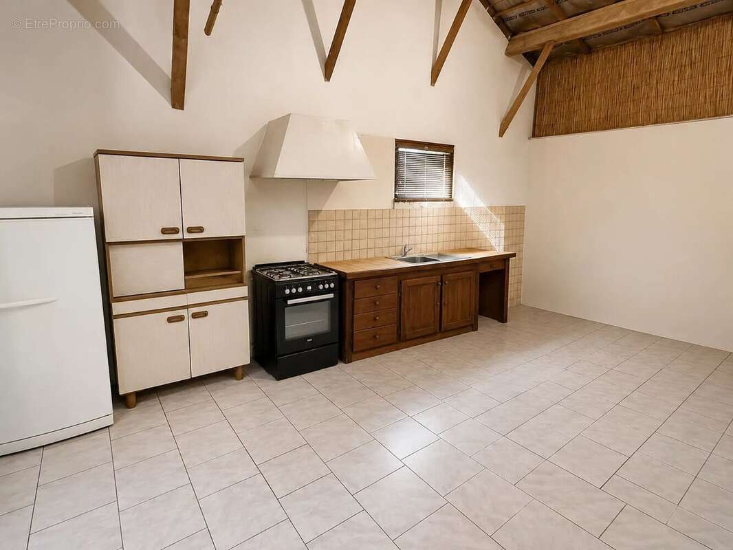 À 5 minutes de Nogaro, maison T4 de plain-pied avec 146 m² de dépendances, au calme, sur un terrain clos et arboré de 4 938 m² - photo 15