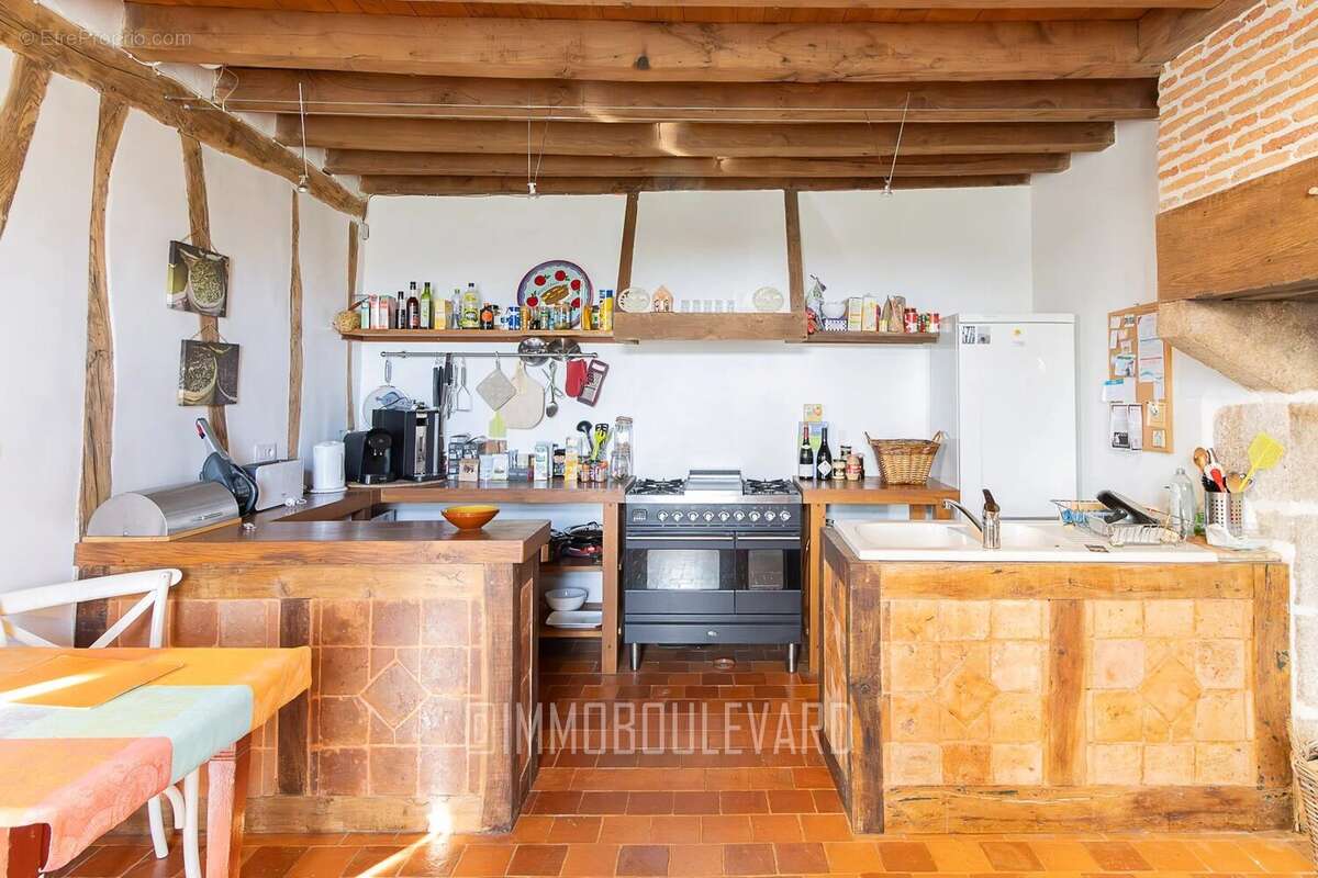 Maison à BOUSSAC-BOURG