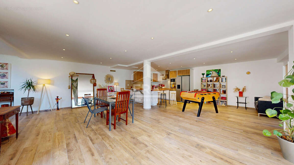 Appartement à TOURRETTE-LEVENS