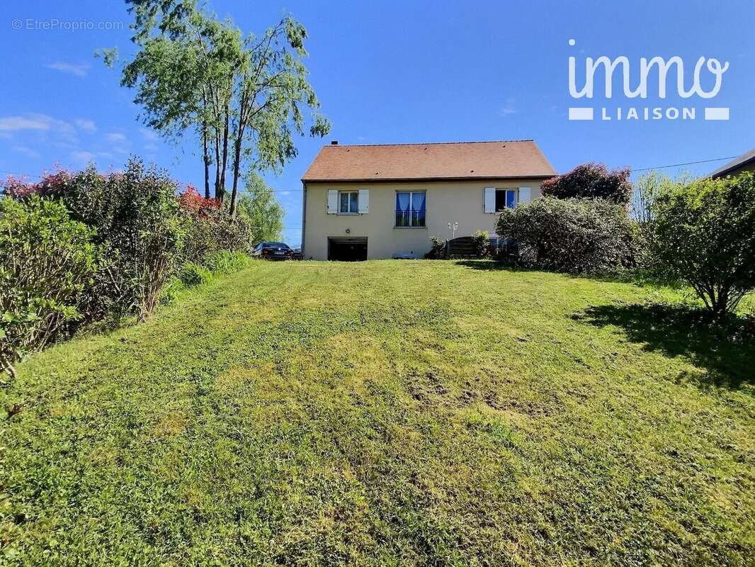 Maison à CHAUMONT-SUR-LOIRE