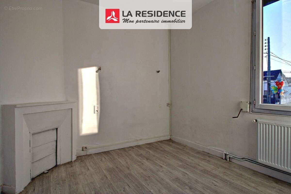 Maison à SAINT-ETIENNE-DU-ROUVRAY