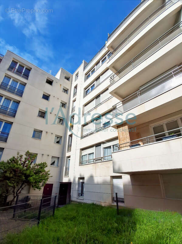 Appartement à SURESNES