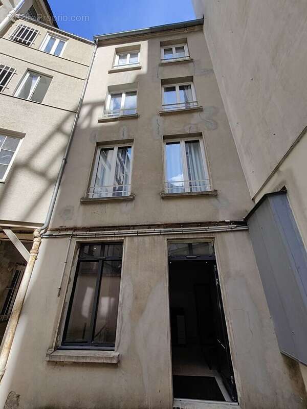 Commerce à PARIS-7E