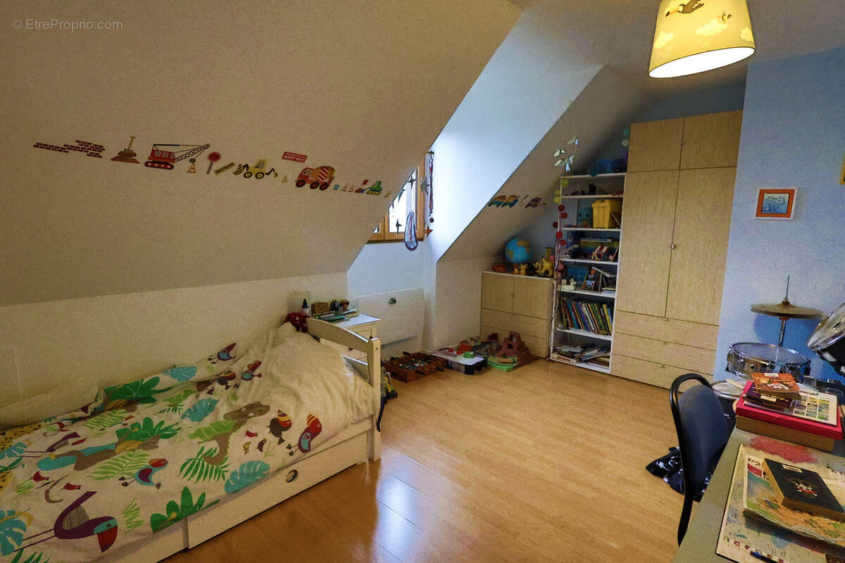 Maison à SAINTRY-SUR-SEINE