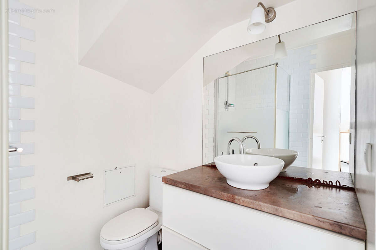 Appartement à PARIS-10E