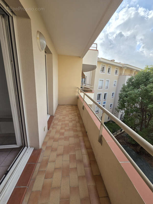 Appartement à HYERES