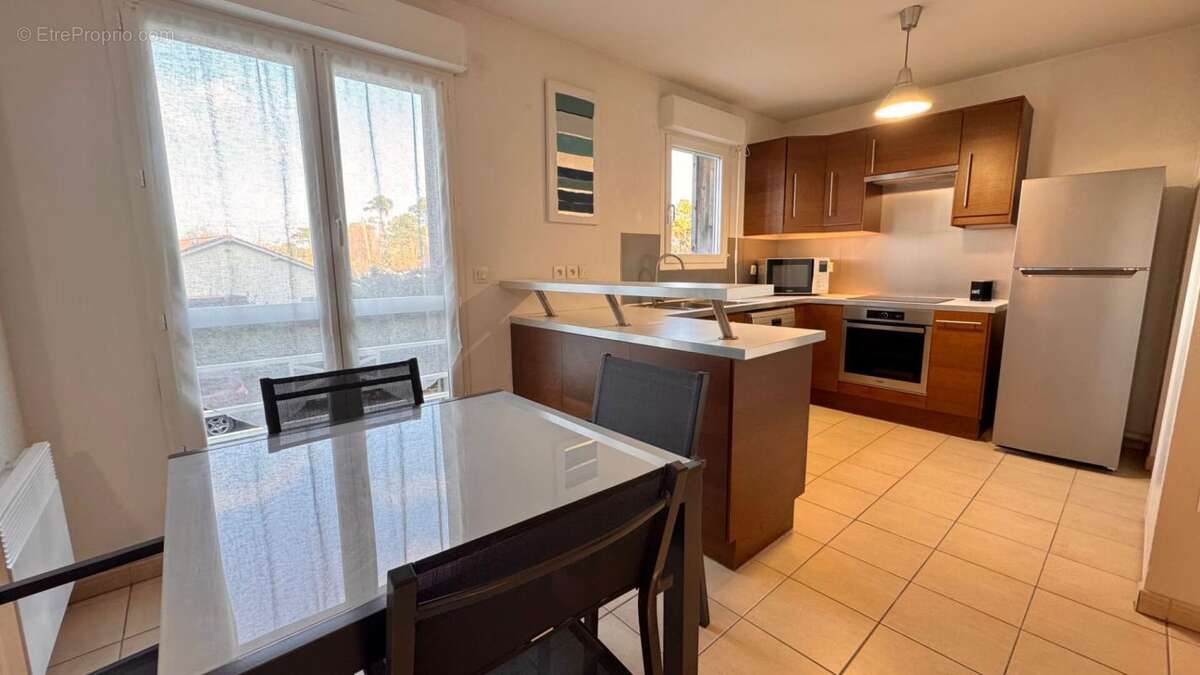 Tres beau t3 duplex avec 2 terrasses et garage ! - photo 2