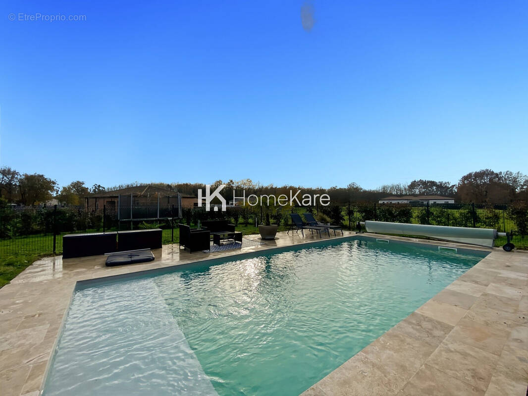 Maison à LES BARTHES