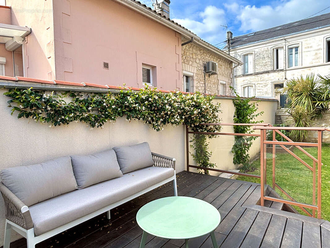 Maison à SAINTES