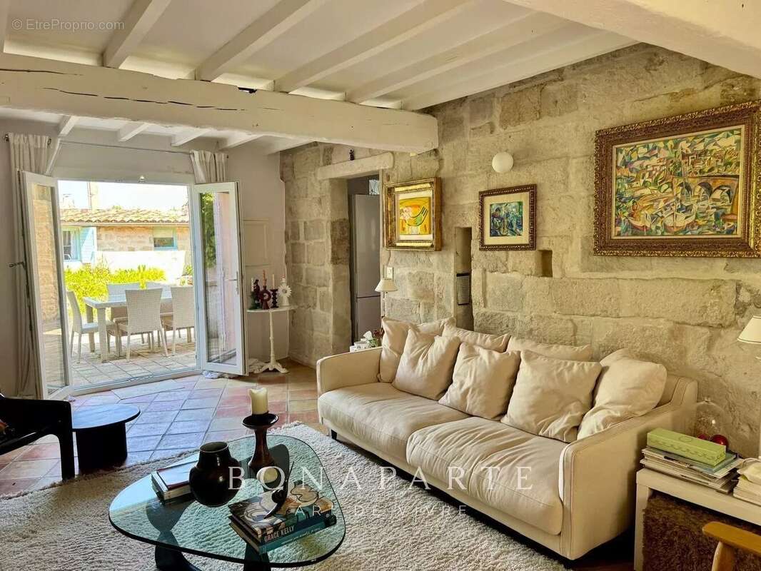 Proche de saint-remy-de-provence - maison de village  de caractere avec annexe - photo 5