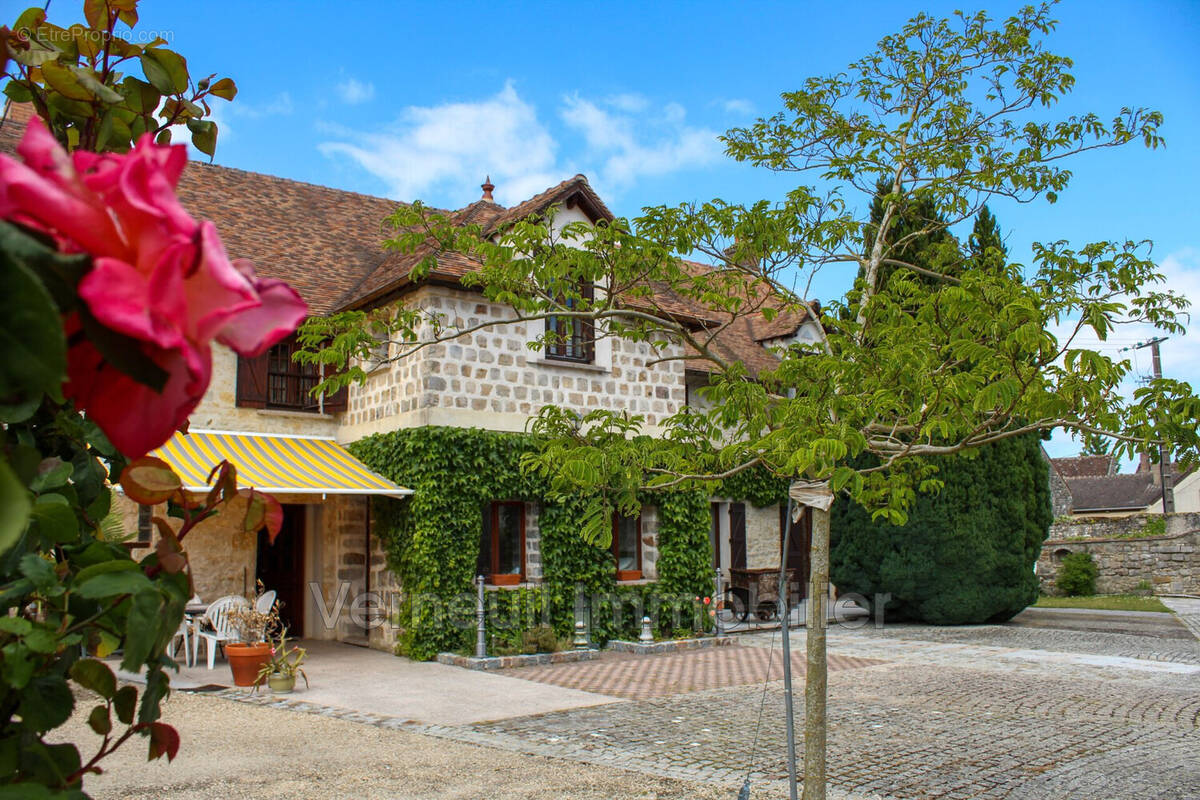 Maison à CHEVRAINVILLIERS