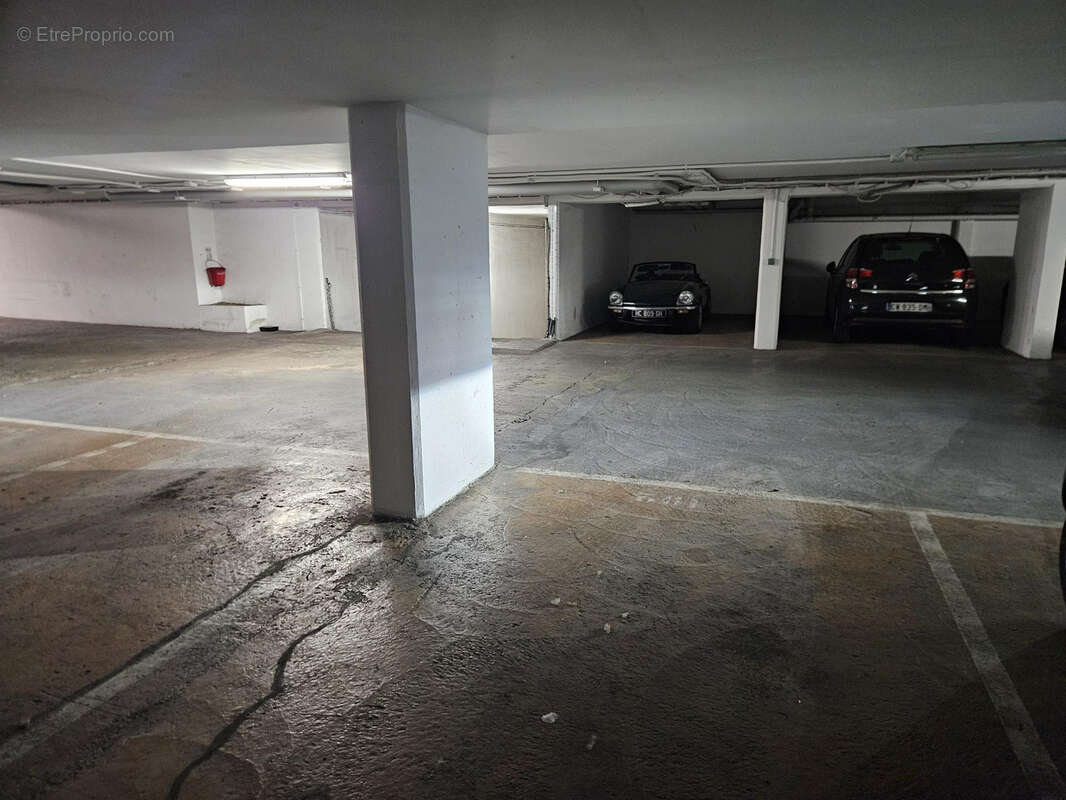 Parking à VINCENNES