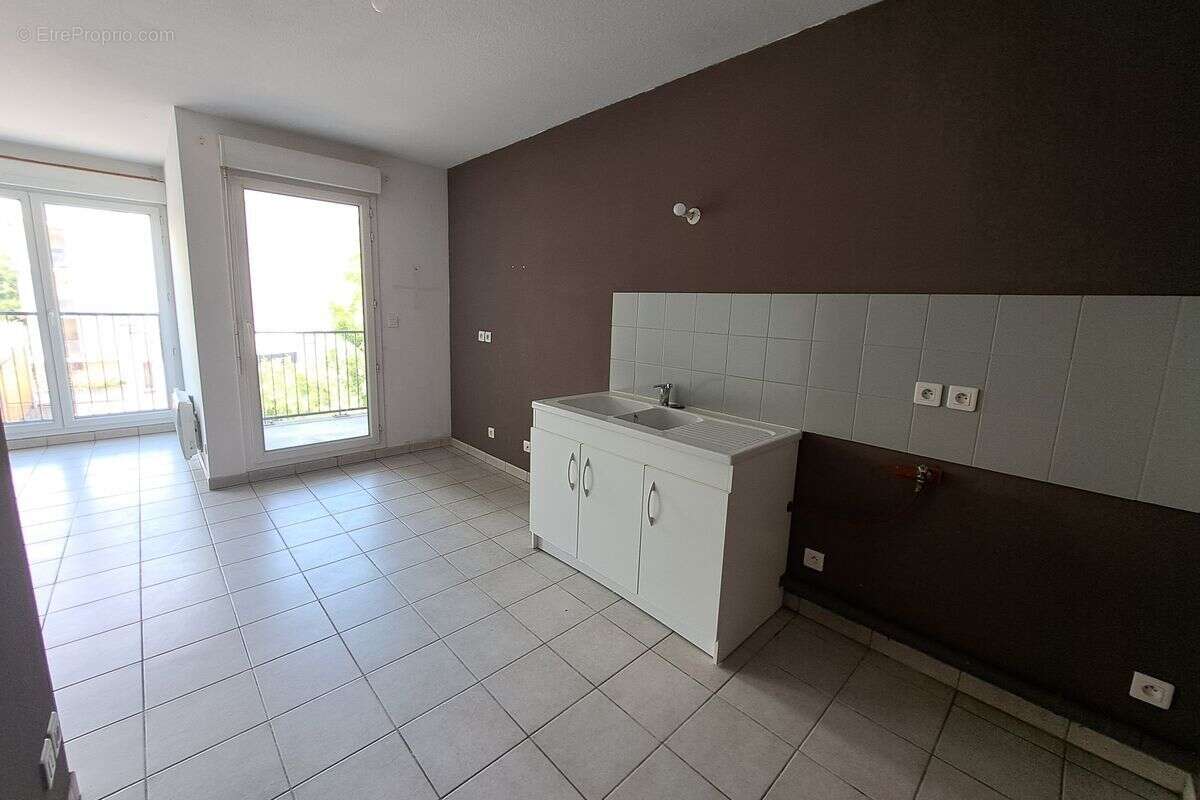 T2 de 53 m² à Vaulx-en-Velin au prix de vente de 115 000 € - photo 2