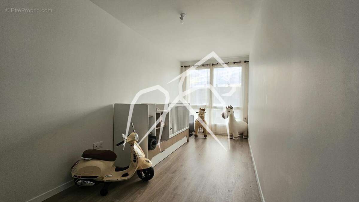 Maison contemporaine de 84 m²  Le Petit-Quevilly (76140) - photo 7