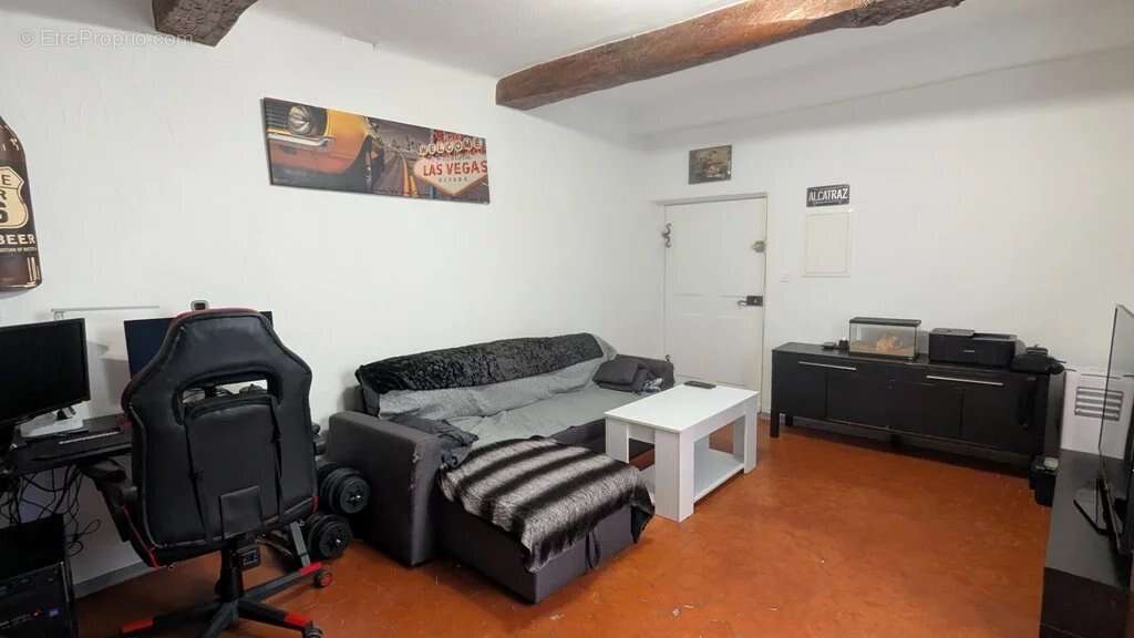 Appartement à CARCES