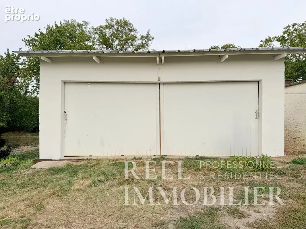 Maison de 80m2 avec grand terrain et 2 garages - photo 9