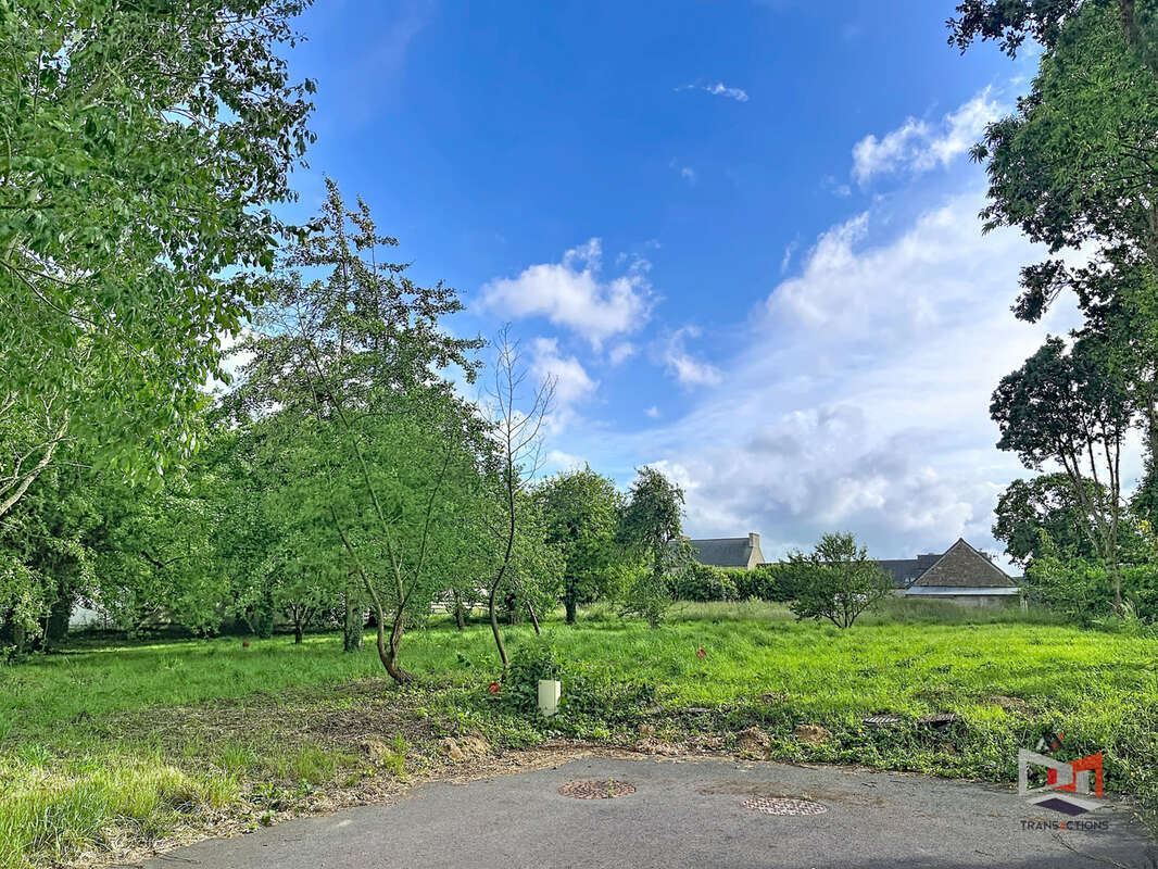 Terrain à CAVAN
