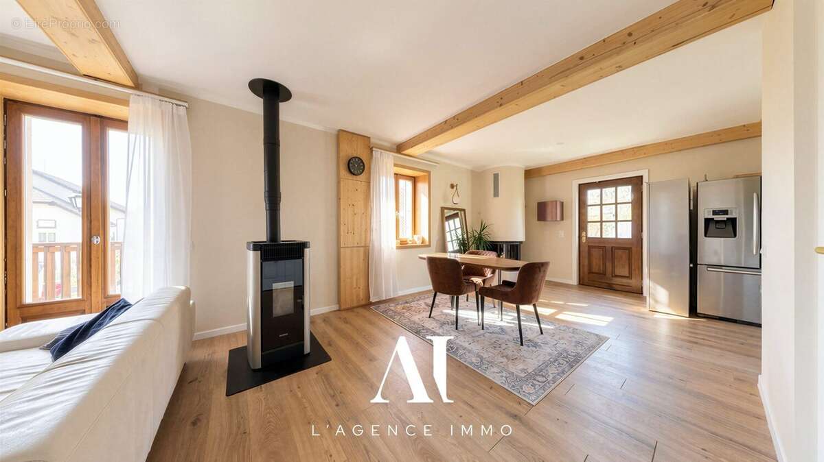 Appartement 81 m² à Gex  - photo 2
