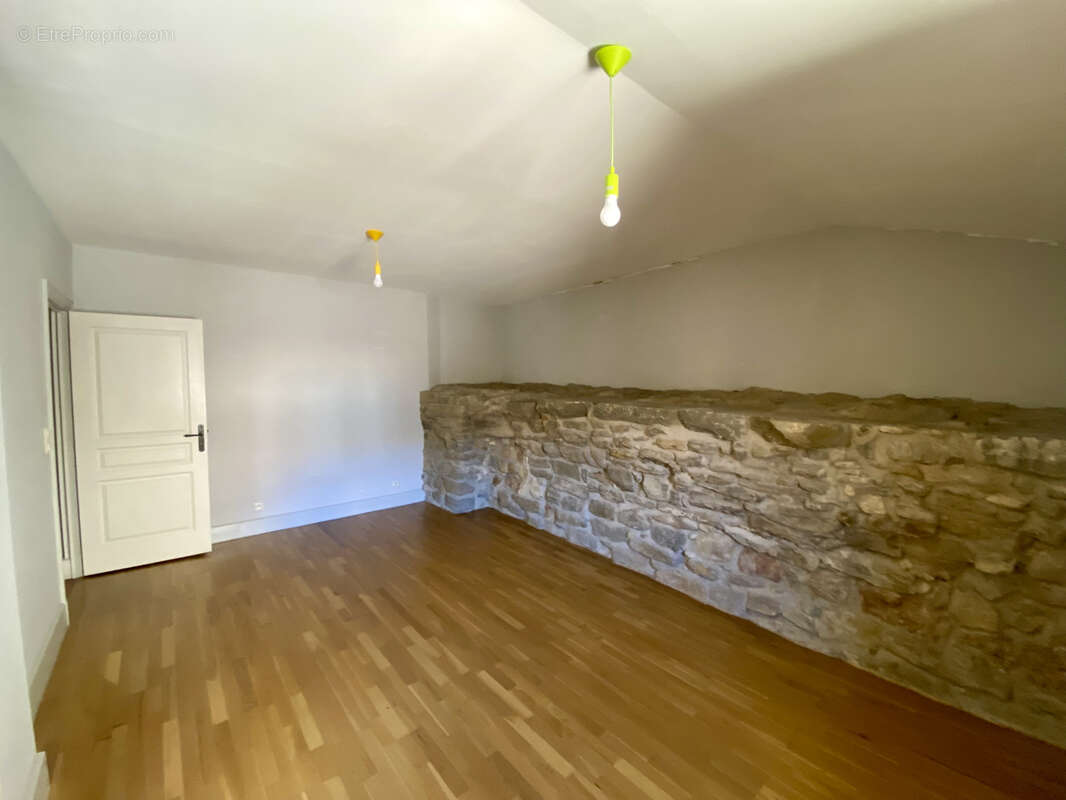 Appartement à CARCASSONNE