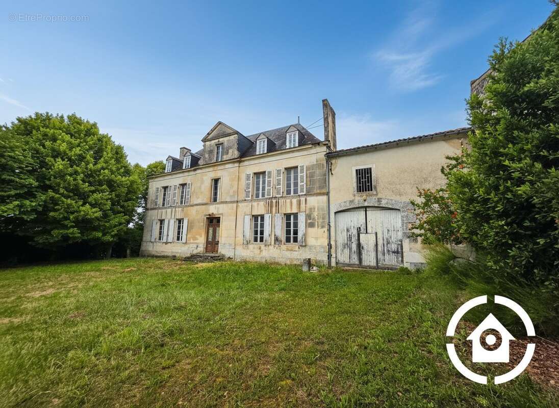 Maison à SAINT-MARTIAL-SUR-NE