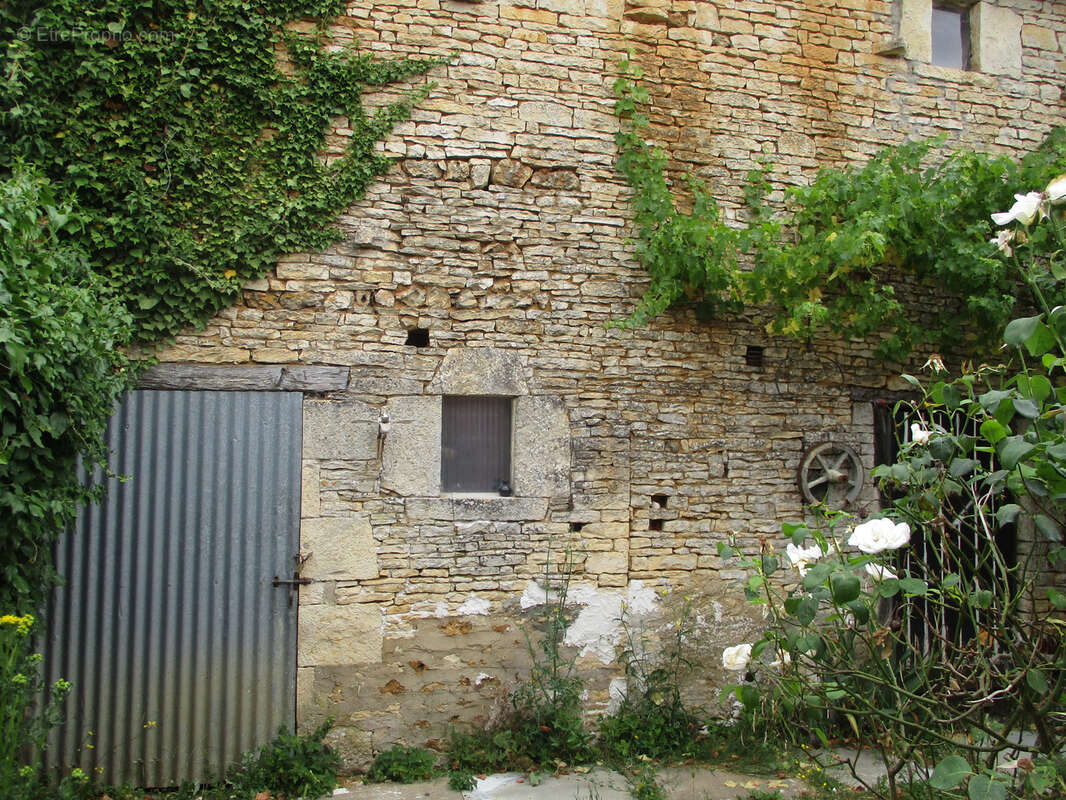 Maison à ROM
