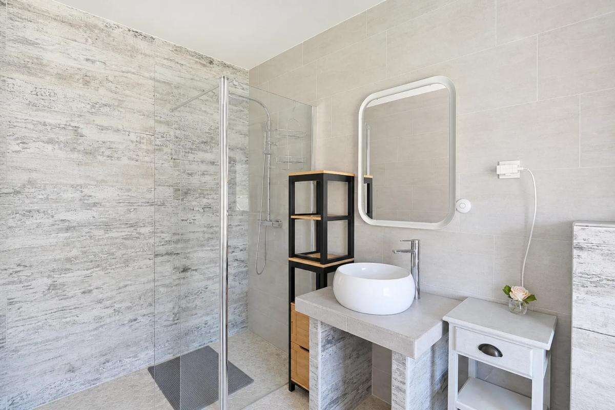 Maison de 5 pièces de 135 m² à Pont-Saint-Esprit - photo 24